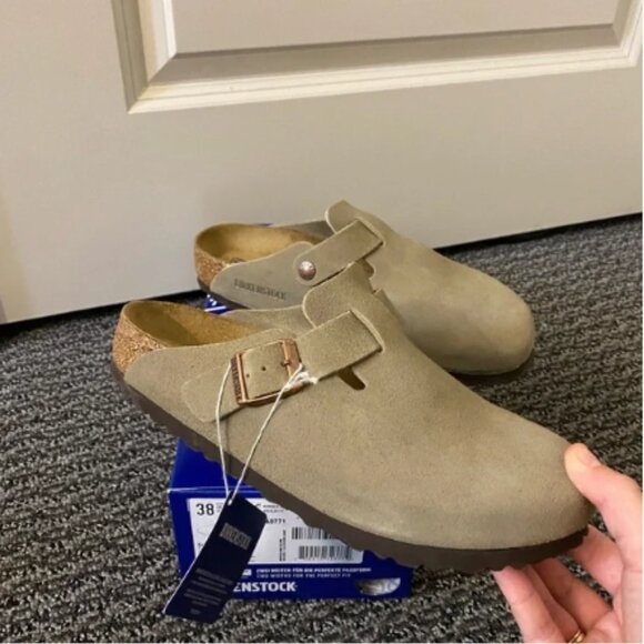 Birkenstock Shoes - ✨🌈Birkenstock✨🌈 Boston Clog Suede Sandal Taupe